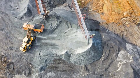 روایت فرو ریخته «نفرین منابع»