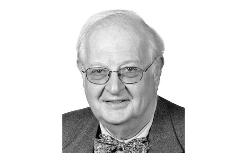 عبور از قضاوت‌های اخلاقی