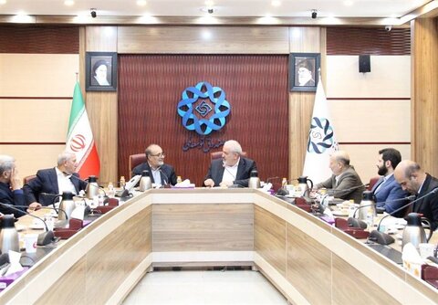 سرمایه‌گذاری در انرژی پاک برای روشنایی پایدار