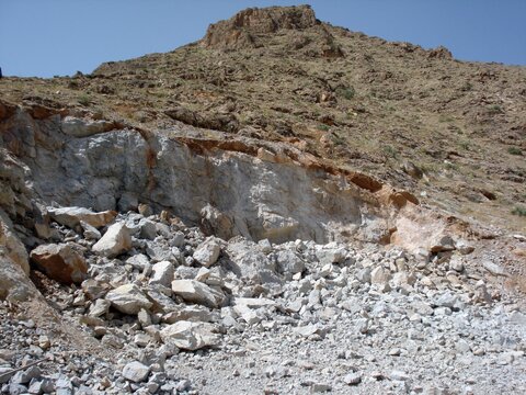 غدیر نی‌ریز صاحب ۸۱ میلیون تن دولومیت شد