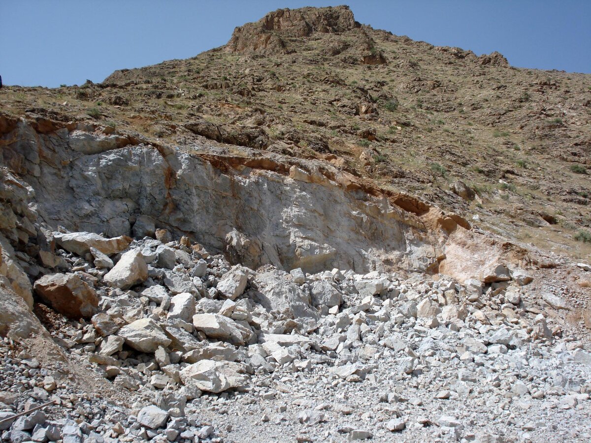 غدیر نی‌ریز صاحب ۸۱ میلیون تن دولومیت شد