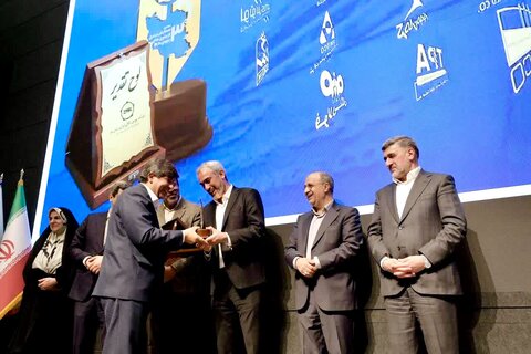 تقدیر وزیر اقتصاد از مدیرعامل فولاد مبارکه