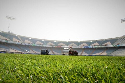 فوتبال ایران روی چمن ناهموار