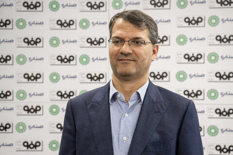 انرژی پاک روی میز صنعت