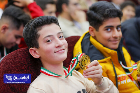 خانواده باکلاس، خانواده باکتاب