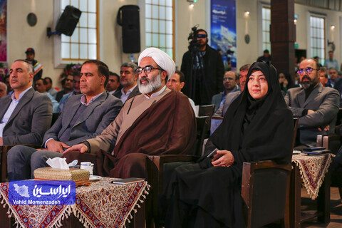 آیین بهره‌برداری از ابرپروژه انتقال آب دریا