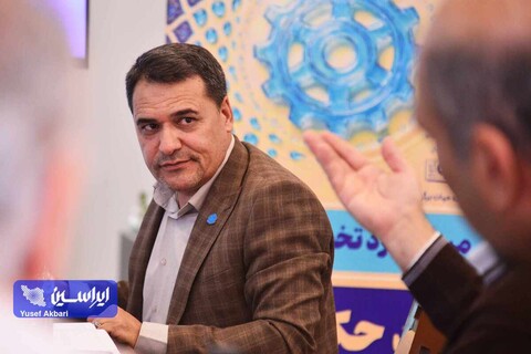 روز دوم همایش «علم، صنعت و پرسش از آب»