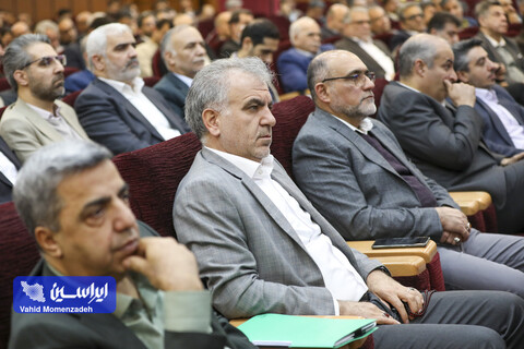 اولین نشست راهبردی مدیران عامل و اعضای هیئت مدیره شرکت‌های گروه فولاد مبارکه