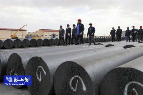 بازدید راهبردی مدیرعامل فولادمبارکه از خطوط تولید نوین الکترود اردکان