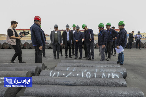 بازدید راهبردی مدیرعامل فولادمبارکه از خطوط تولید نوین الکترود اردکان