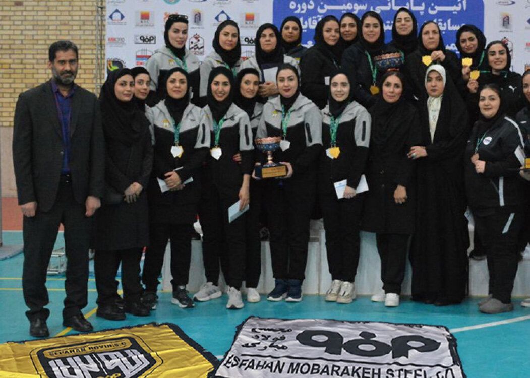 نایب‌قهرمانی بانوان بدمینتون‌باز فولادمبارکه