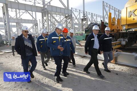 شتاب ابر پروژه نورد گرم۲ در فاز نصب با پیشرفت در طراحی و تامین تجهیزات/ بازدید مدیرعامل فولاد مبارکه از روند پیشرفت