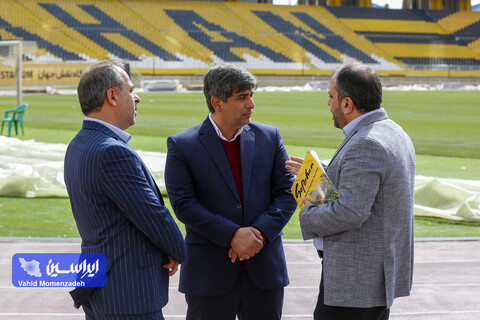 گزارش تصویری بازدید وزیر ورزش و جوانان از ورزشگاه نقش جهان